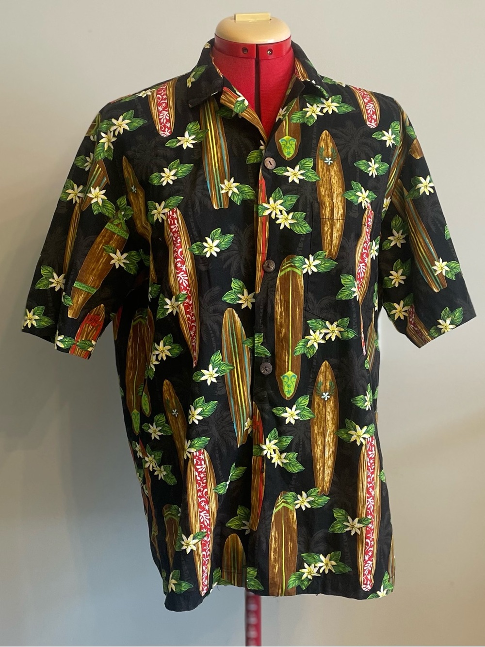 Royal Creations - all cotton Hawaiian shirt Size Medium
